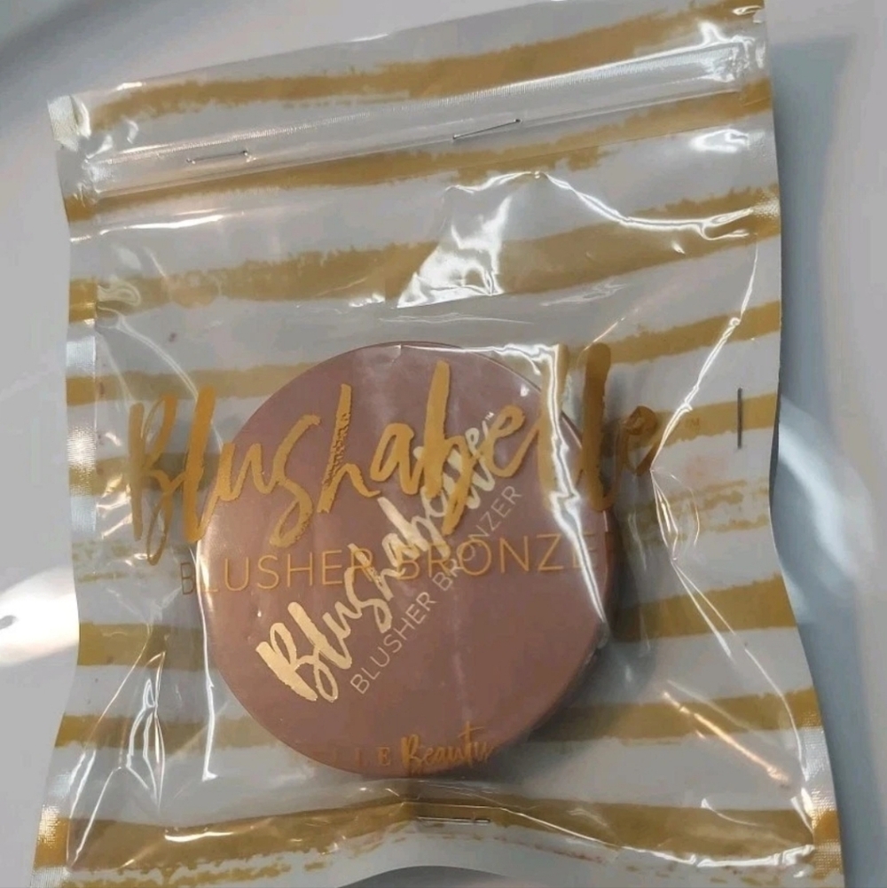 Belle Beauty QVC Kim Gravel Blushabelle Blusher Bronzer in Island Glow New In PK